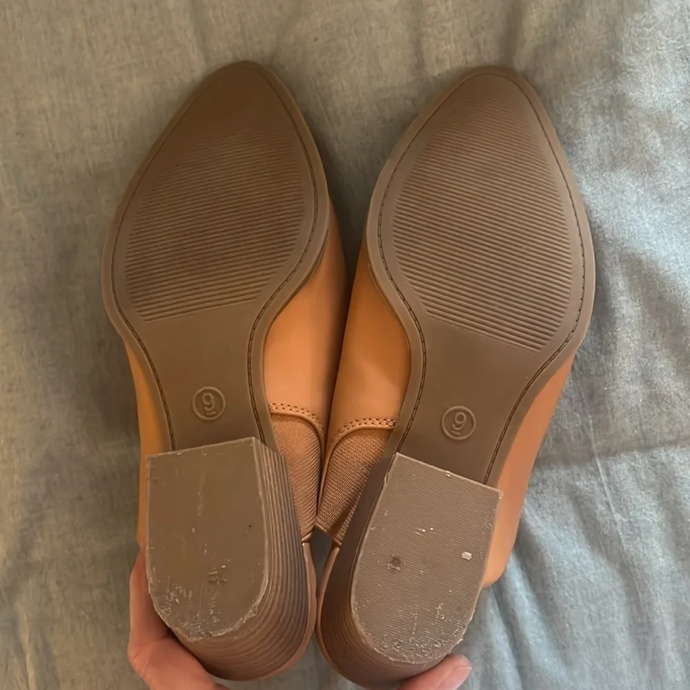 Universal Thread Tan Mules - size 8 - Picture 3 of 3